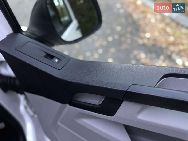 Вантажний фургон Volkswagen Transporter 2018 в Рівному фото 37 Вантажний фургон Volkswagen Transporter 2018 в Рівному