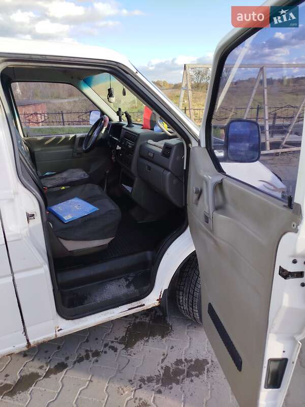Минивэн Volkswagen Transporter 2002 в Белогорье фото 5 Минивэн Volkswagen Transporter 2002 в Белогорье