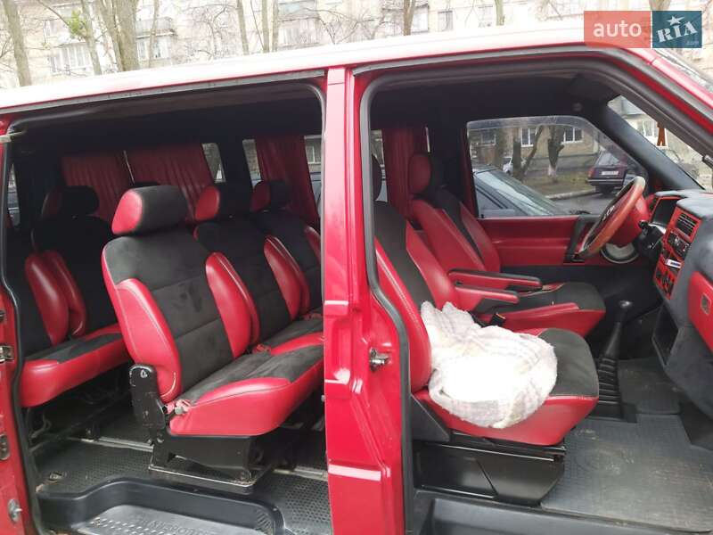 Минивэн Volkswagen Transporter 2003 в Черновцах