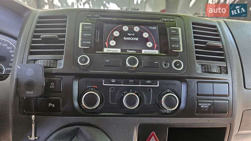 Грузовой фургон Volkswagen Transporter 2013 в Белгороде-Днестровском