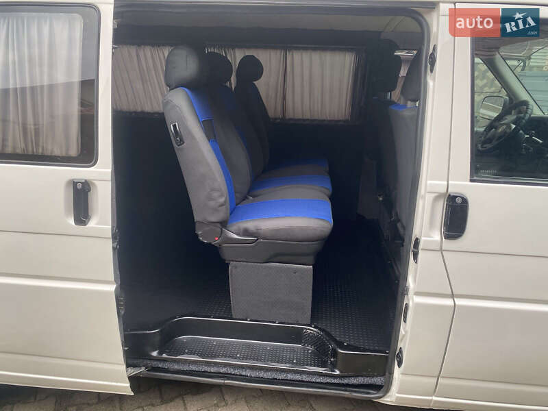 Минивэн Volkswagen Transporter 2002 в Костополе