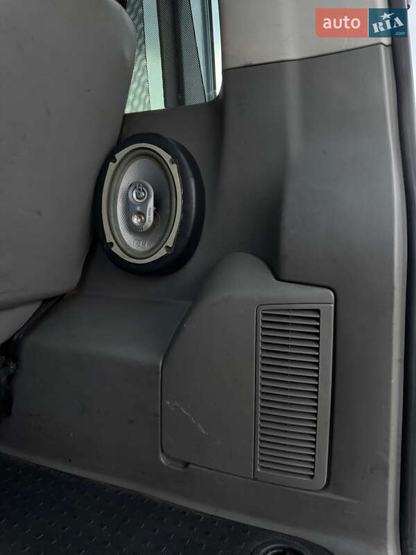 Минивэн Volkswagen Transporter 2006 в Софиевской Борщаговке