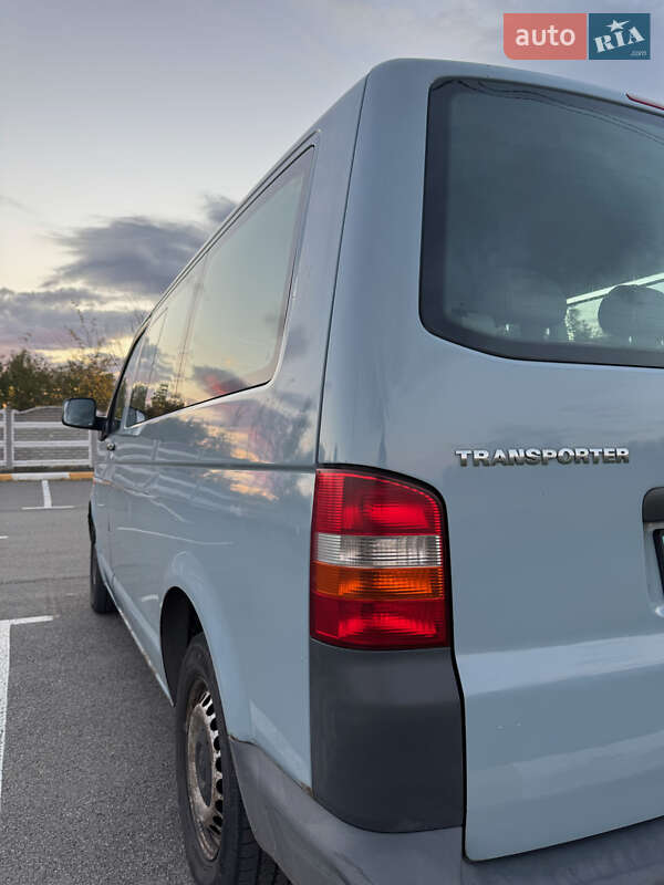 Минивэн Volkswagen Transporter 2006 в Софиевской Борщаговке