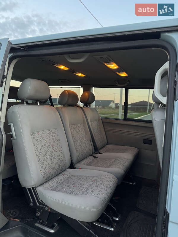 Минивэн Volkswagen Transporter 2006 в Софиевской Борщаговке
