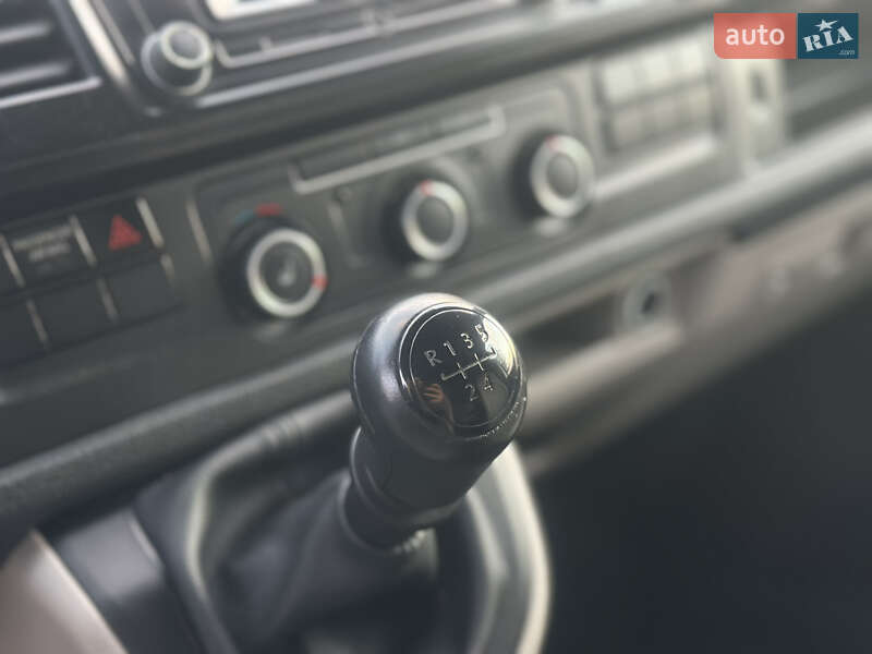 Вантажний фургон Volkswagen Transporter 2016 в Дубні фото 21 Вантажний фургон Volkswagen Transporter 2016 в Дубні