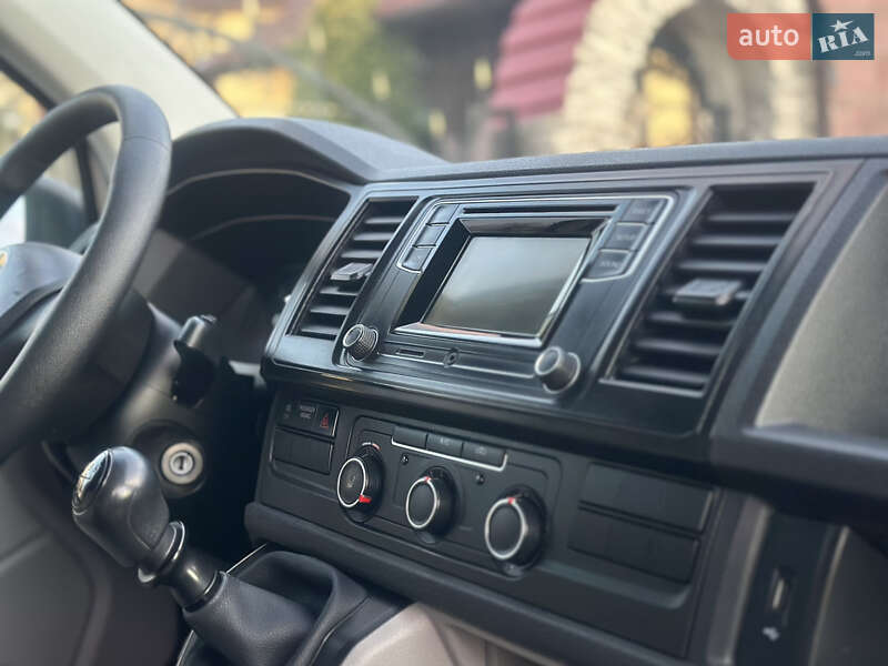Вантажний фургон Volkswagen Transporter 2016 в Дубні фото 35 Вантажний фургон Volkswagen Transporter 2016 в Дубні