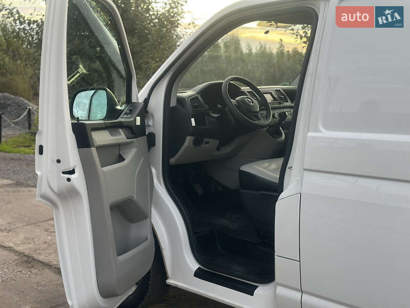 Вантажний фургон Volkswagen Transporter 2016 в Дубні фото 40 Вантажний фургон Volkswagen Transporter 2016 в Дубні