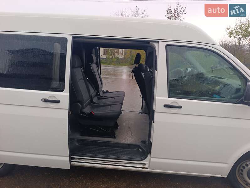 Минивэн Volkswagen Transporter 2016 в Мостиске