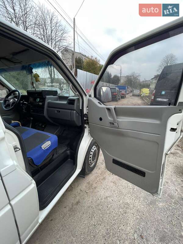 Мінівен Volkswagen Transporter 2000 в Звягелі фото 2 Мінівен Volkswagen Transporter 2000 в Звягелі