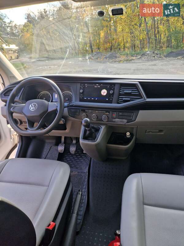 Мінівен Volkswagen Transporter 2021 в Києві