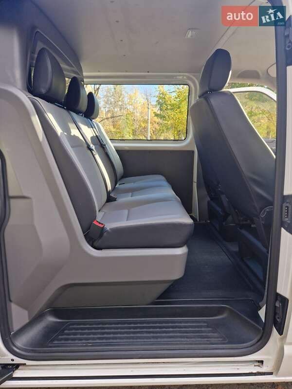 Мінівен Volkswagen Transporter 2021 в Києві