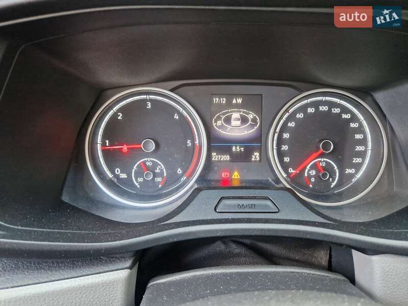 Мінівен Volkswagen Transporter 2021 в Києві