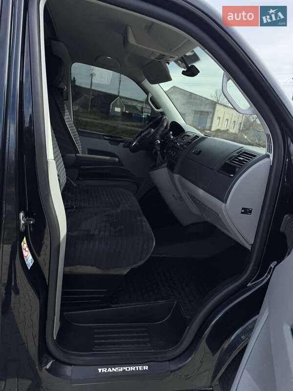Грузовой фургон Volkswagen Transporter 2013 в Врадиевке