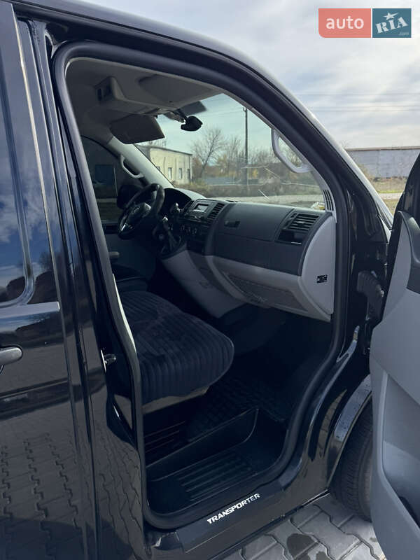 Грузовой фургон Volkswagen Transporter 2013 в Врадиевке