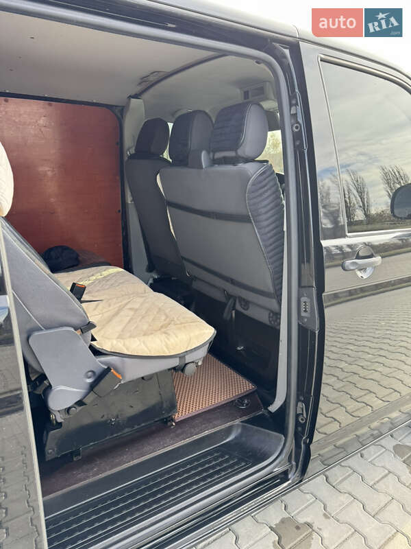 Грузовой фургон Volkswagen Transporter 2013 в Врадиевке