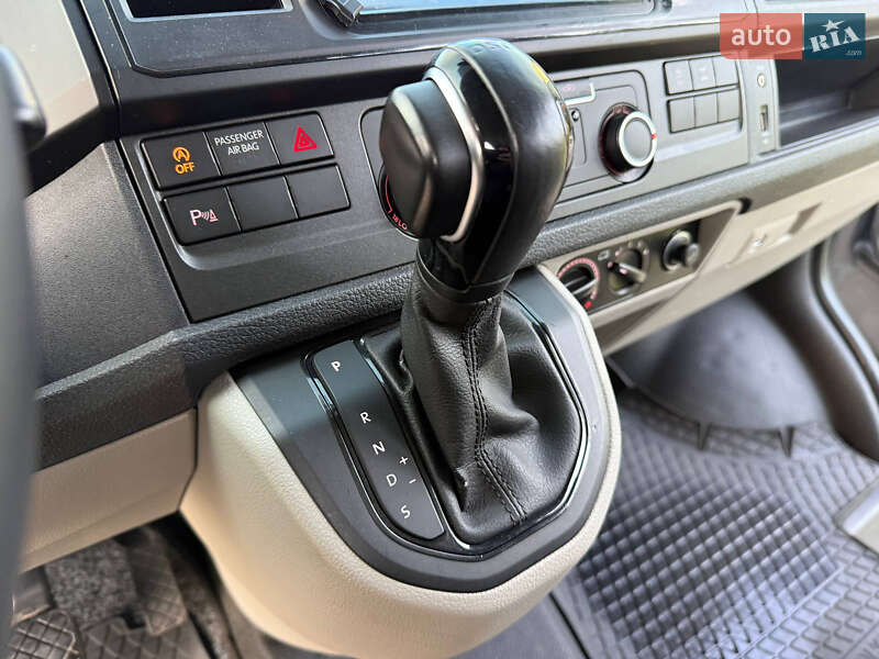 Минивэн Volkswagen Transporter 2016 в Днепре