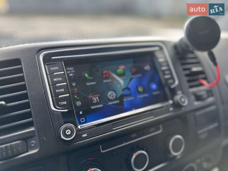 Вантажний фургон Volkswagen Transporter 2013 в Києві