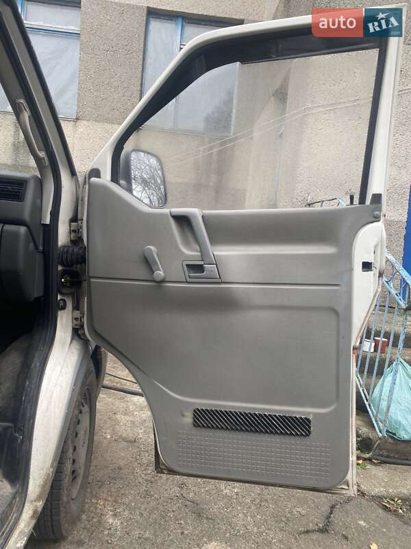 Вантажний фургон Volkswagen Transporter 2001 в Новомосковську фото 14 Вантажний фургон Volkswagen Transporter 2001 в Новомосковську