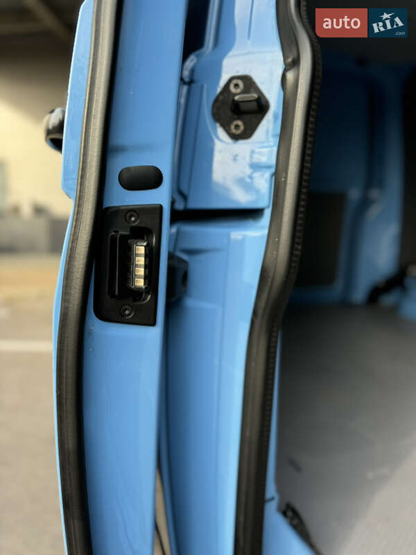 Грузовой фургон Volkswagen Transporter 2021 в Киеве фото 36 Грузовой фургон Volkswagen Transporter 2021 в Киеве