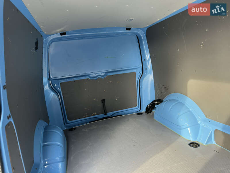 Грузовой фургон Volkswagen Transporter 2021 в Киеве фото 34 Грузовой фургон Volkswagen Transporter 2021 в Киеве