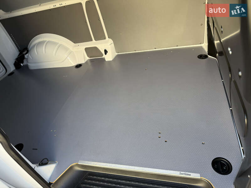 Вантажний фургон Volkswagen Transporter 2021 в Києві