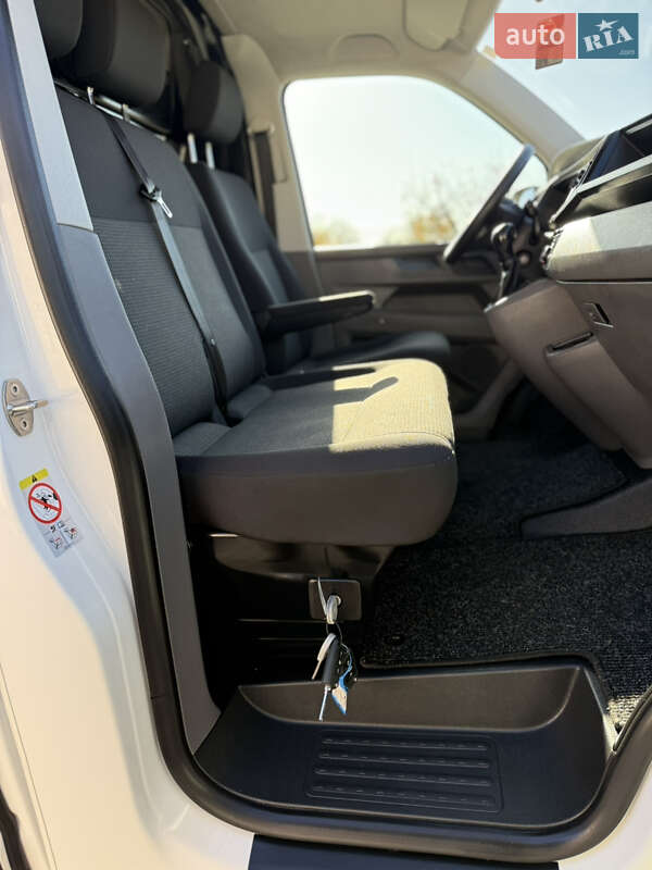 Вантажний фургон Volkswagen Transporter 2021 в Києві