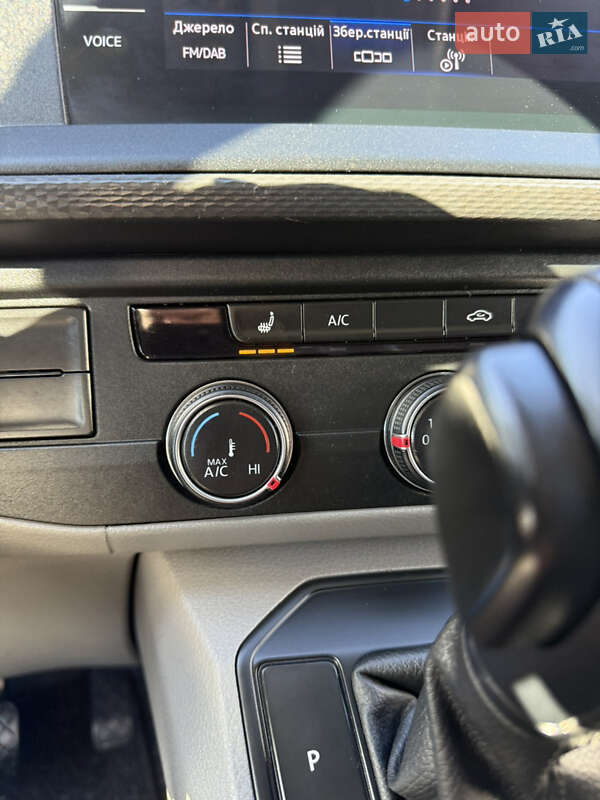Вантажний фургон Volkswagen Transporter 2021 в Києві