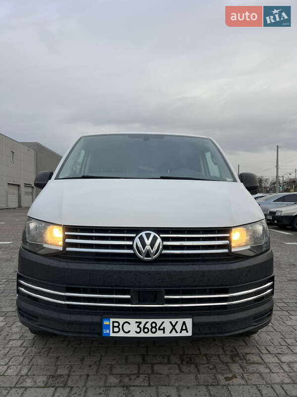 Мінівен Volkswagen Transporter 2017 в Львові