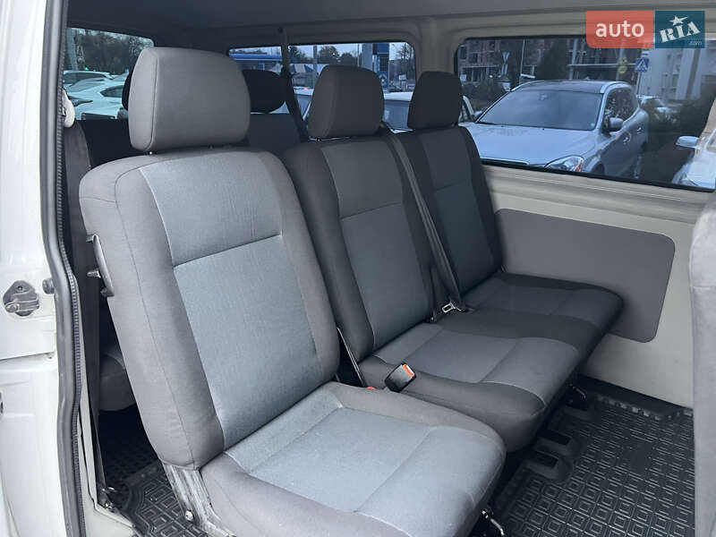 Мінівен Volkswagen Transporter 2017 в Львові
