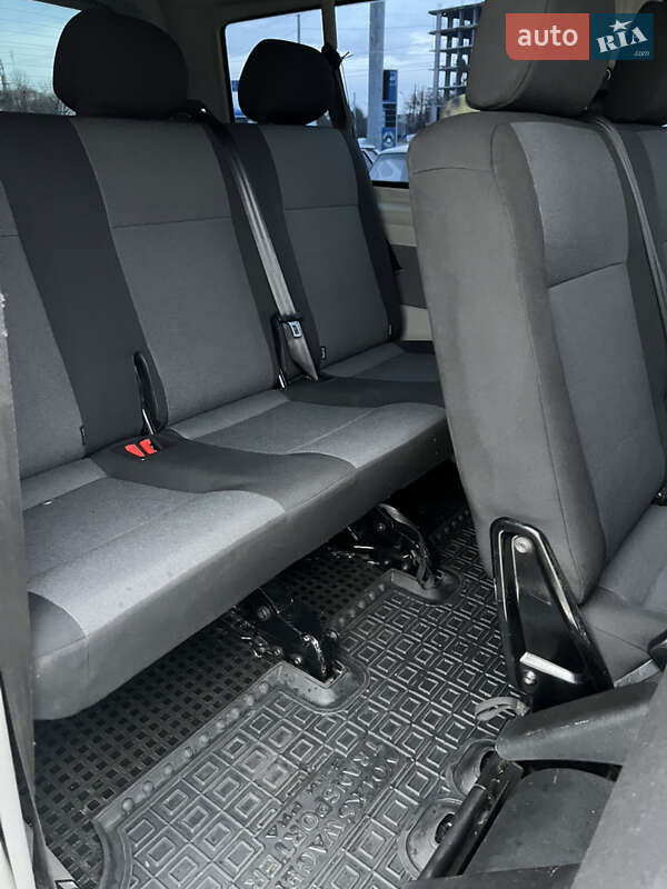 Мінівен Volkswagen Transporter 2017 в Львові