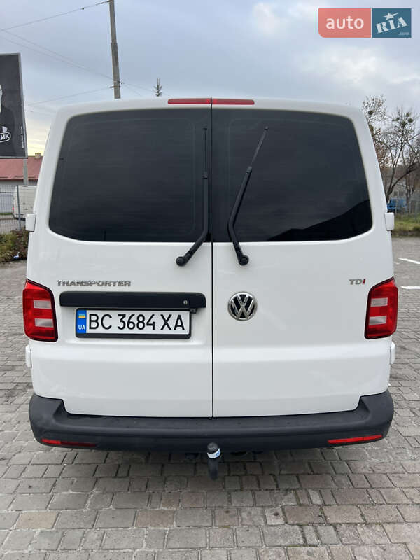 Мінівен Volkswagen Transporter 2017 в Львові