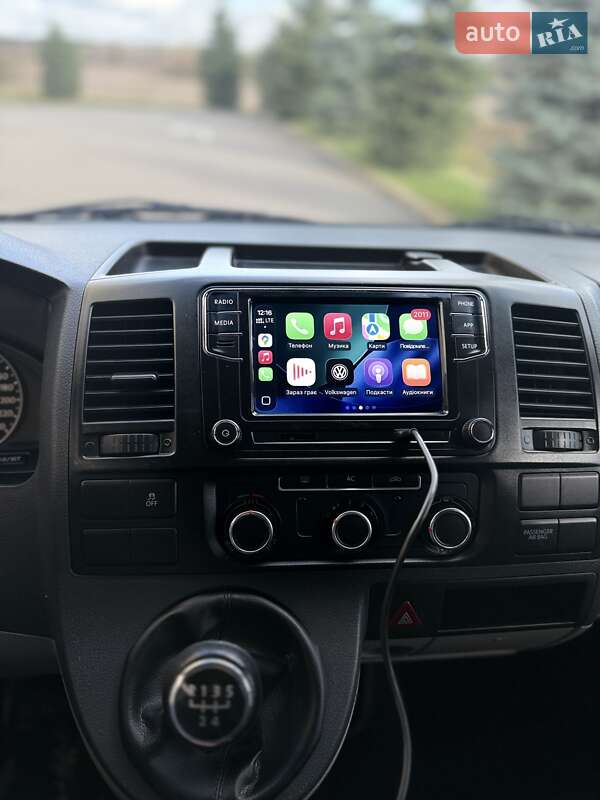 Грузовой фургон Volkswagen Transporter 2010 в Киеве