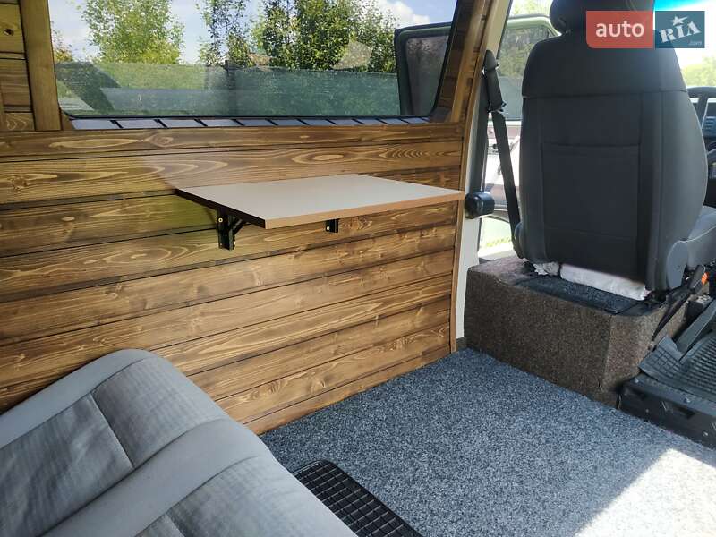 Минивэн Volkswagen Transporter 1983 в Стрые