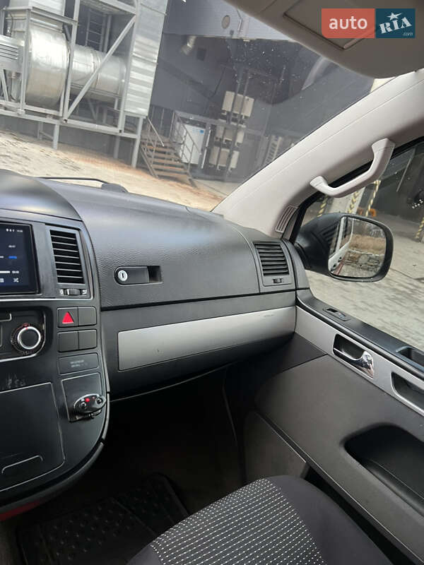 Минивэн Volkswagen Transporter 2010 в Калуше