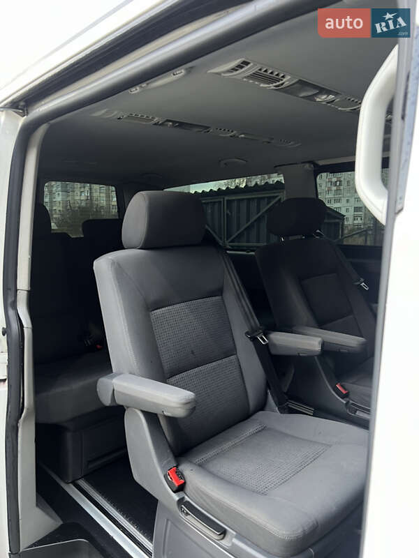 Минивэн Volkswagen Transporter 2010 в Калуше