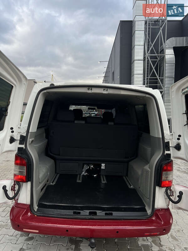 Минивэн Volkswagen Transporter 2010 в Калуше