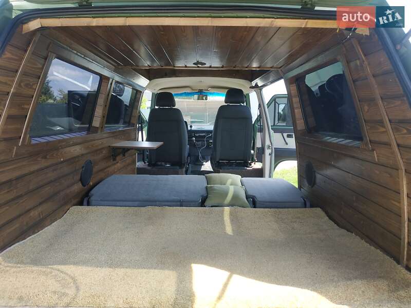 Минивэн Volkswagen Transporter 1983 в Стрые