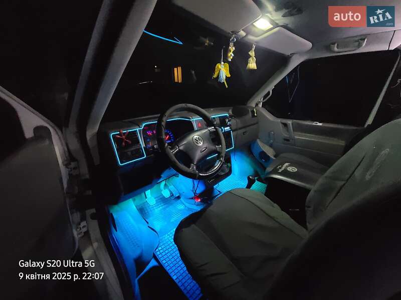 Вантажопасажирський фургон Volkswagen Transporter 2002 в Києві фото 4 Вантажопасажирський фургон Volkswagen Transporter 2002 в Києві