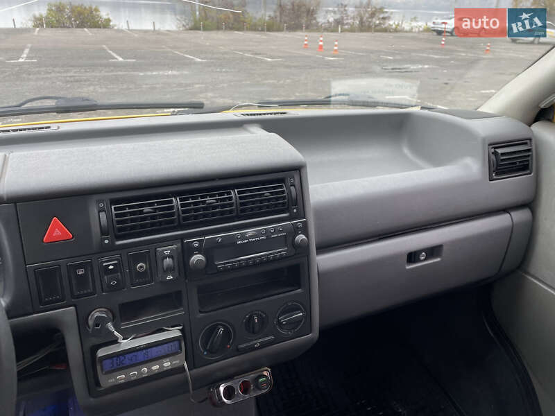 Минивэн Volkswagen Transporter 1999 в Киеве