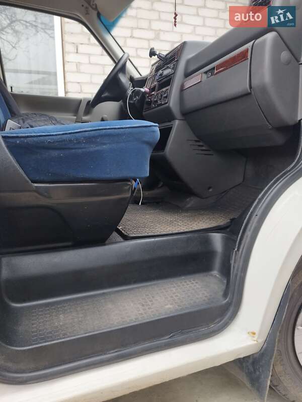 Мінівен Volkswagen Transporter 2001 в Золотоноші фото 5 Мінівен Volkswagen Transporter 2001 в Золотоноші