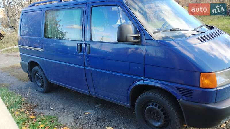 Грузопассажирский фургон Volkswagen Transporter 2001 в Дударкове