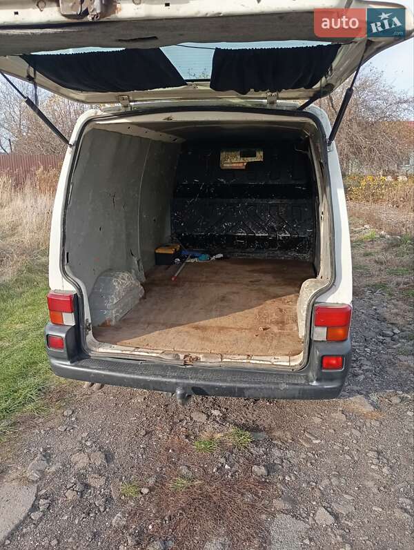 Грузовой фургон Volkswagen Transporter 2002 в Киеве фото 10 Грузовой фургон Volkswagen Transporter 2002 в Киеве