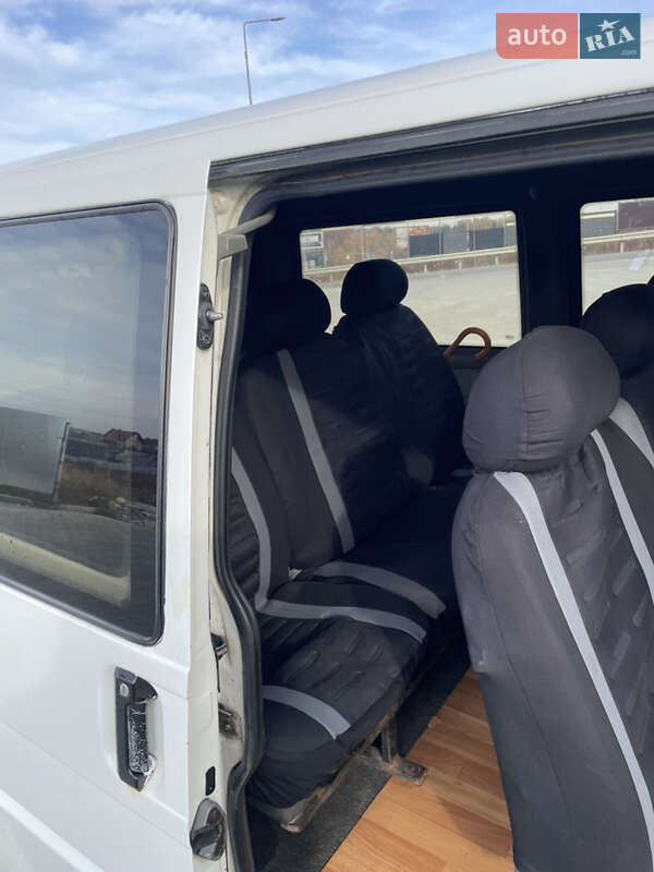 Минивэн Volkswagen Transporter 2000 в Тернополе