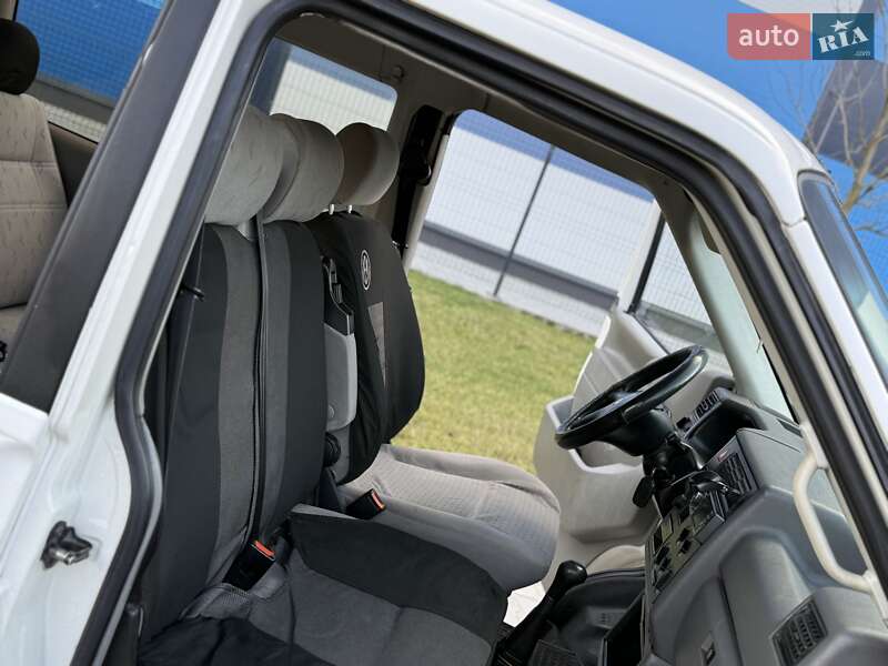 Минивэн Volkswagen Transporter 2000 в Львове