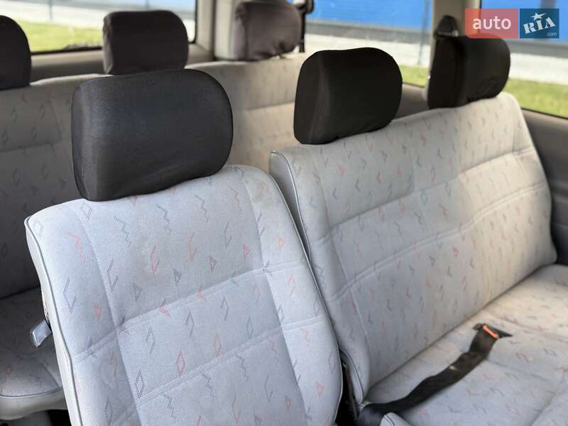 Минивэн Volkswagen Transporter 2000 в Львове