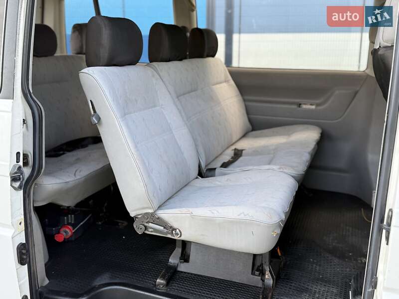Минивэн Volkswagen Transporter 2000 в Львове