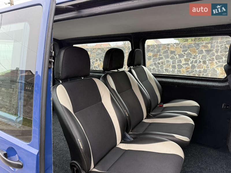 Минивэн Volkswagen Transporter 2004 в Луцке