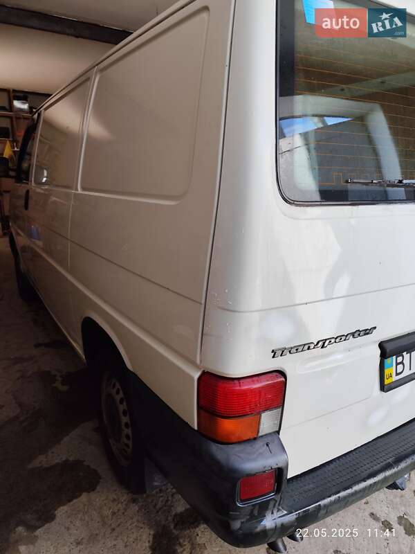 Другие грузовики Volkswagen Transporter 2001 в Херсоне
