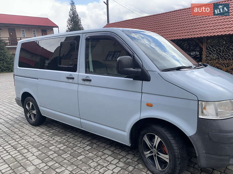 Мінівен Volkswagen Transporter 2003 в Сваляві