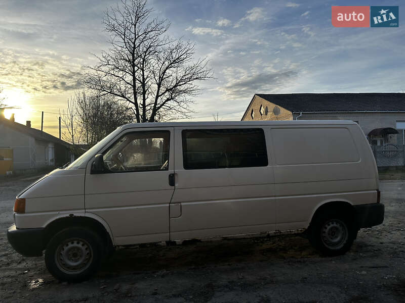 Вантажопасажирський фургон Volkswagen Transporter 1996 в Летичіві